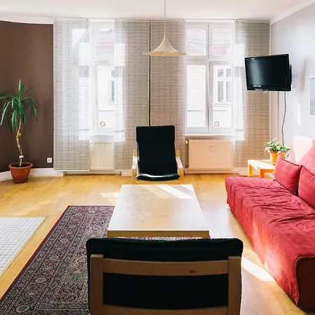 St Christopher's Apartment *